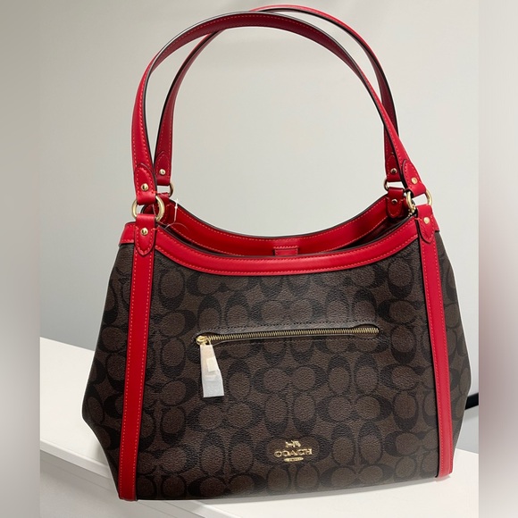 Coach Kristy - Picture 2 of 4